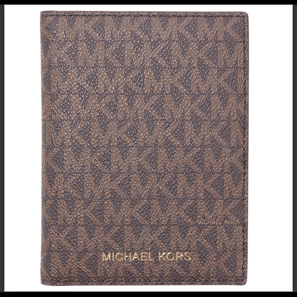 Michael Kors Bedford Wallet (Passport-size)